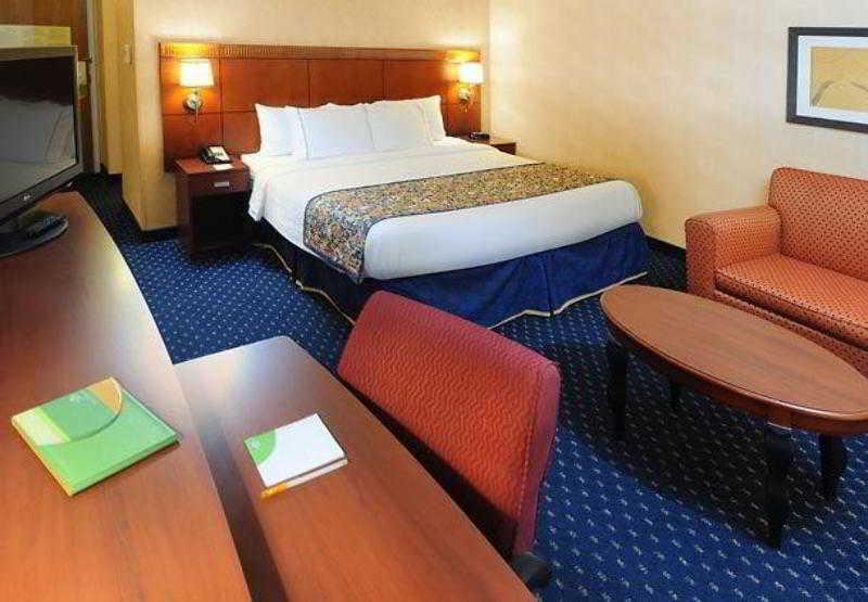Courtyard Tucson Airport Hotel Bilik gambar